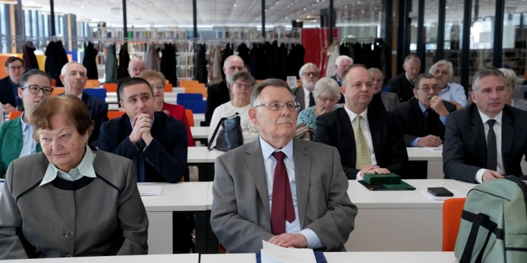 „Új kutatási irányok és eredmények a nyersanyag-előkészítés területén” címmel rendezett konferenciát Karunk Nyersanyag-előkészítési és Környezettechnológia Intézete