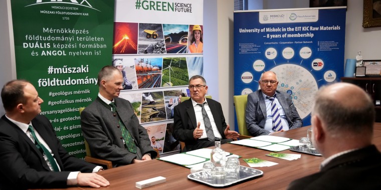 Együttműködési megállapodást kötött a Miskolci Egyetem Műszaki Föld- és Környezettudományi Kara és a Rotaqua Kft.