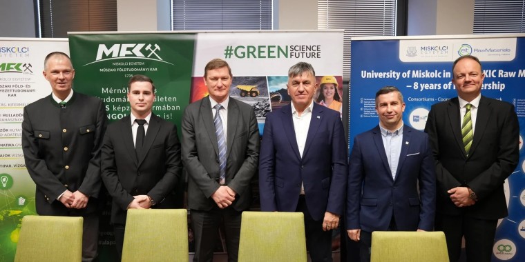 Karunk az építőmérnöki alapszak szakmai támogatására együttműködési megállapodást kötött a térség három kiemelkedő vállalatával